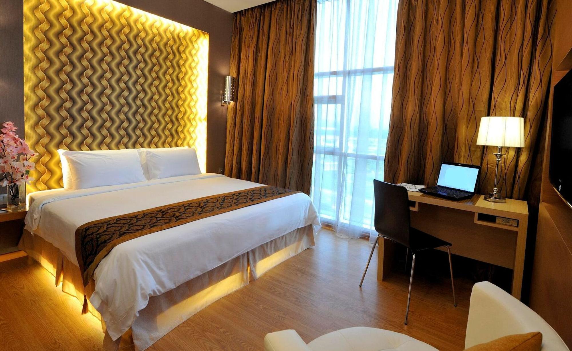 Courtyard Hotel 1Borneo Kota Kinabalu Buitenkant foto