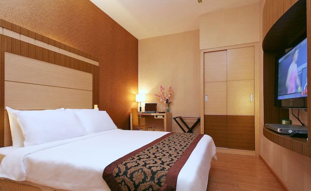 Courtyard Hotel 1Borneo Kota Kinabalu Buitenkant foto