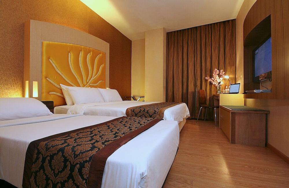 Courtyard Hotel 1Borneo Kota Kinabalu Buitenkant foto