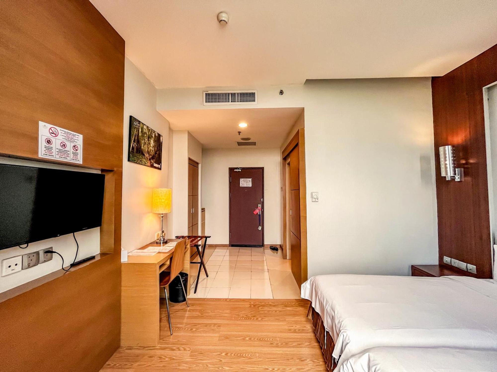 Courtyard Hotel 1Borneo Kota Kinabalu Buitenkant foto