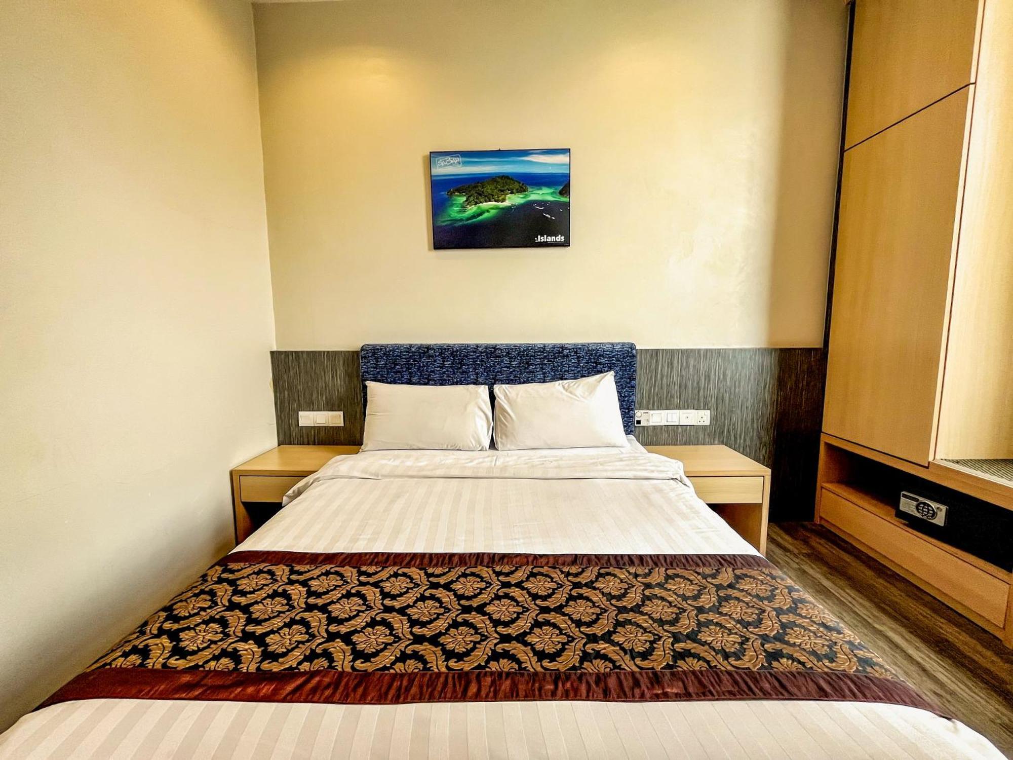 Courtyard Hotel 1Borneo Kota Kinabalu Buitenkant foto