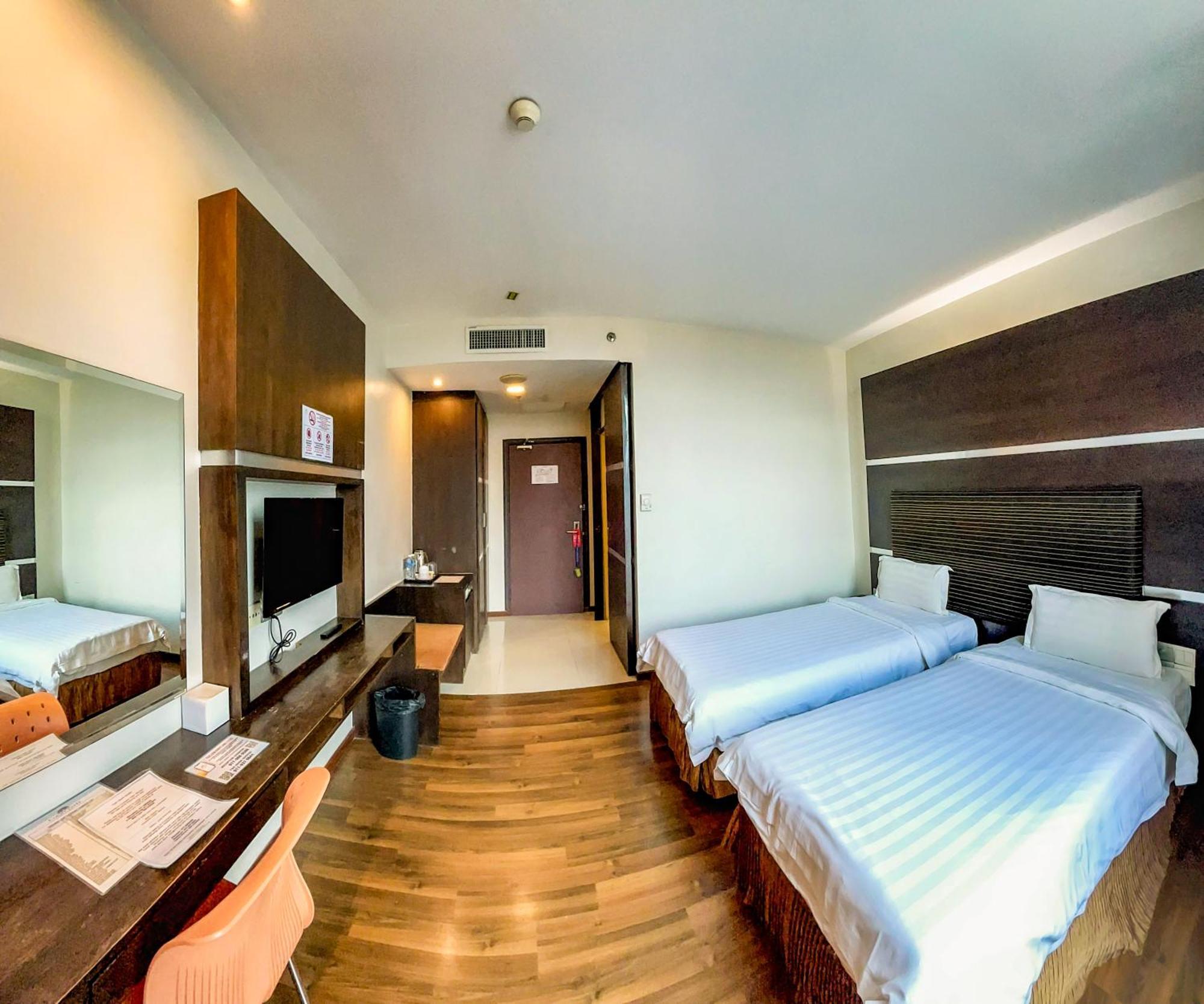 Courtyard Hotel 1Borneo Kota Kinabalu Buitenkant foto